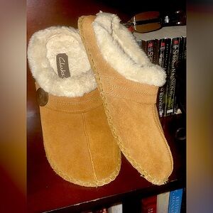 Grounding Earth Barefoot Winter Slip On Leather Shors Size 10 Clark’s Clog EUC